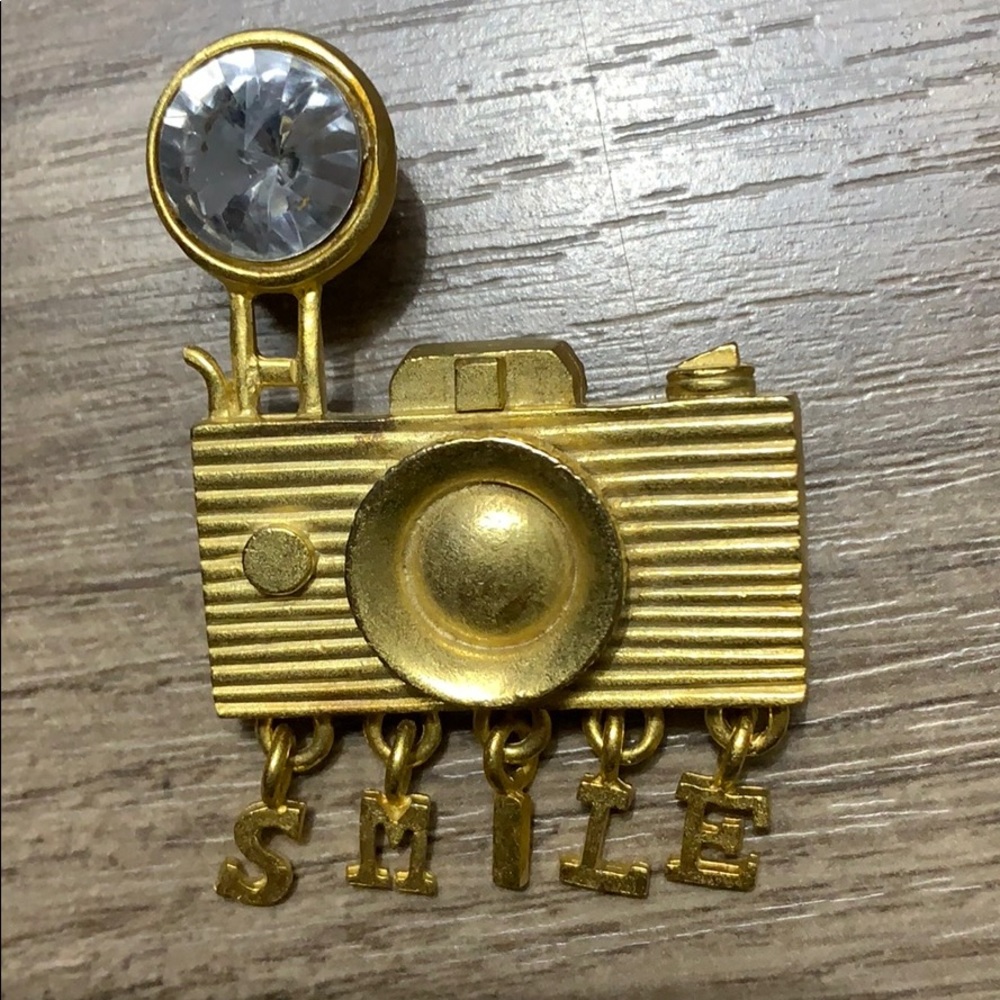 Vintage camera pin